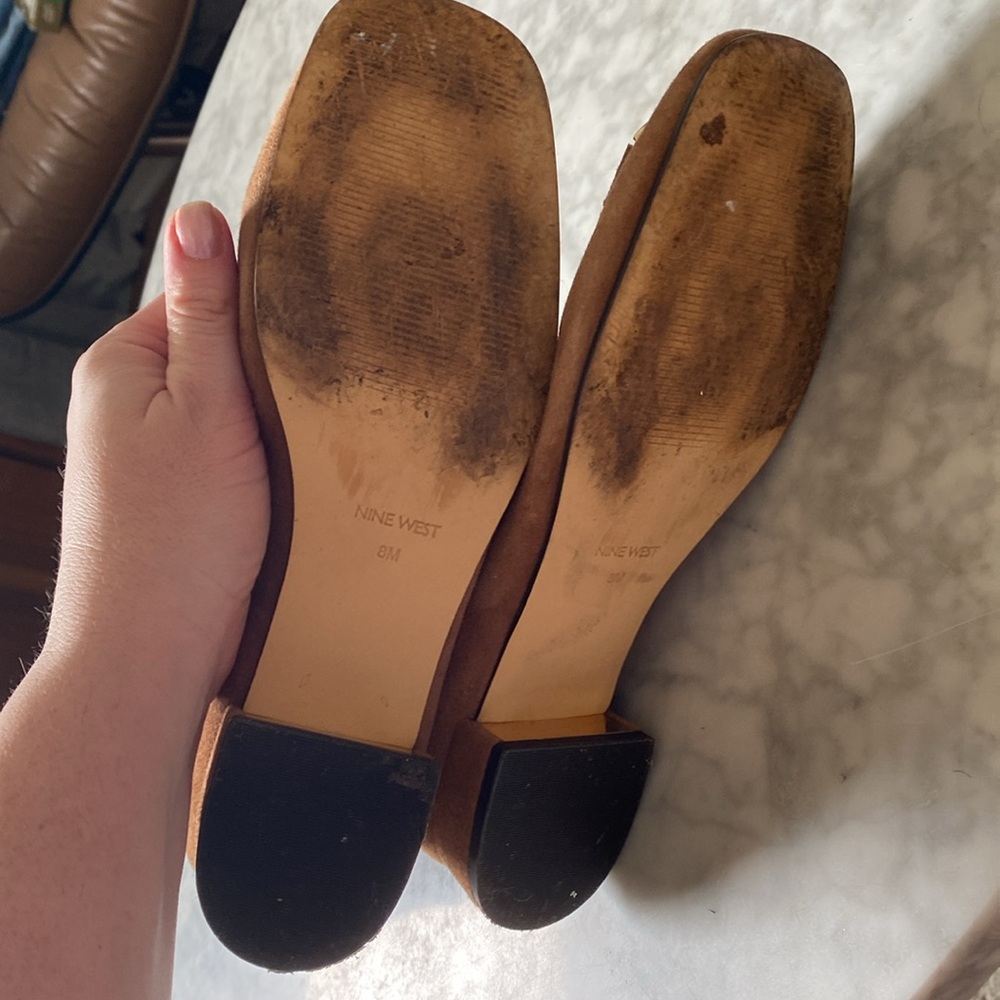 Nine West Women's Brown Suede Loafer/ Ballet Flat with Gold Accent Size 8 - Picture 15 of 16